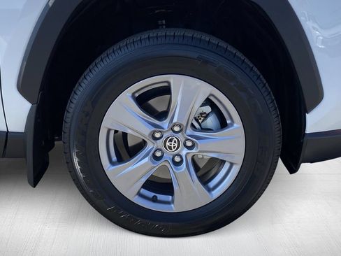 Certified 2025 Toyota RAV4 XLE w/ Convenience Package FWD image 15