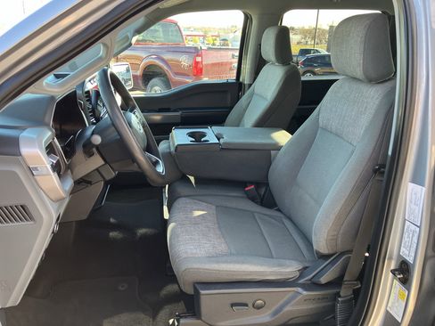 Used 2023 Ford F150 XLT w/ Trailer Tow Package image 9