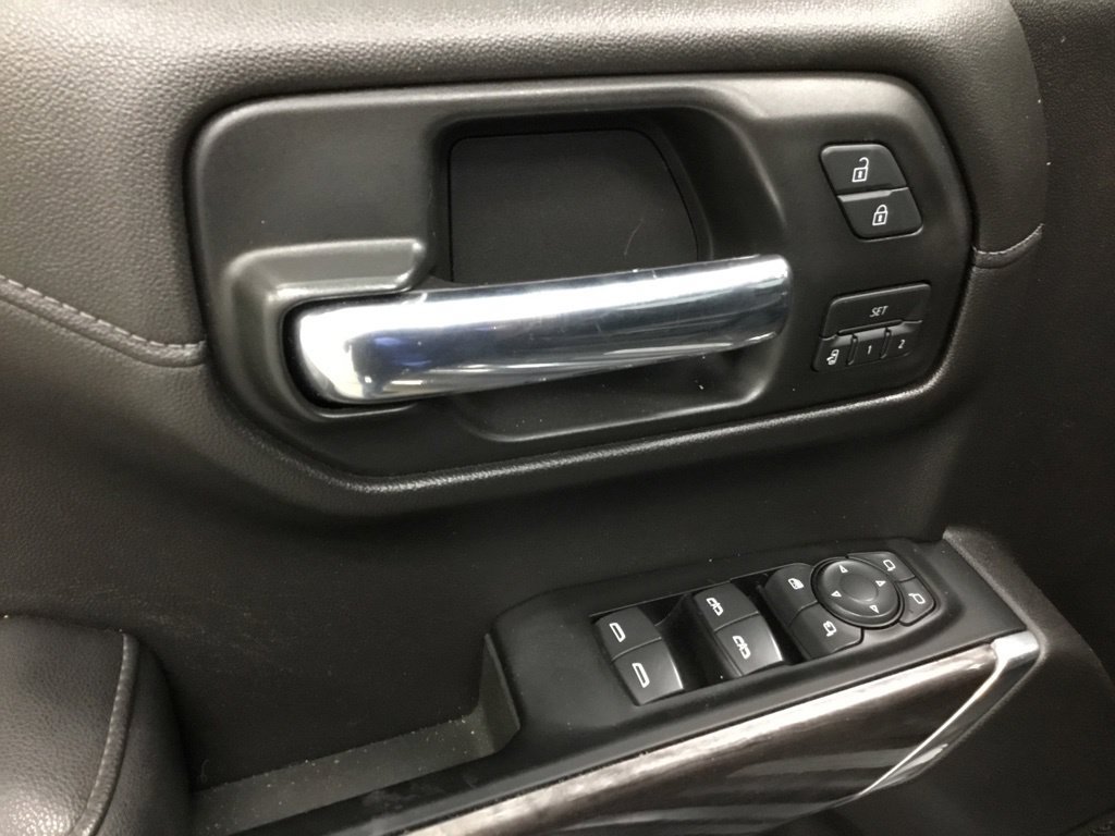 Used 2019 Chevrolet Silverado 1500 LTZ AWD/4WD image 9