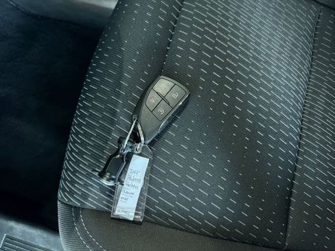 Used 2025 Chevrolet Equinox LT image 22