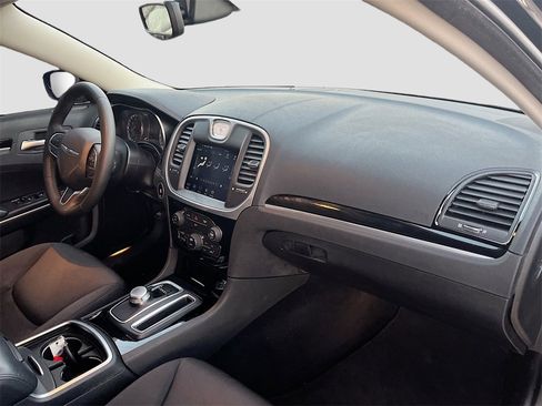 Used 2023 Chrysler 300 Touring w/ Sport Appearance Package image 26