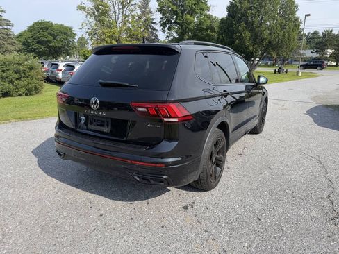 Used 2023 Volkswagen Tiguan SE R-Line AWD/4WD image 5