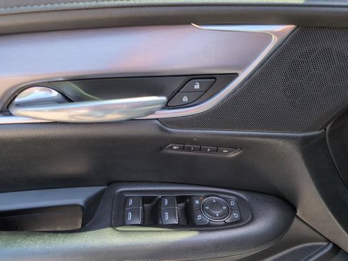 Used 2017 Cadillac XT5 Luxury AWD/4WD image 36