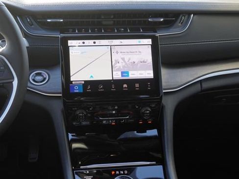 New 2025 Jeep Grand Cherokee Limited AWD/4WD image 16