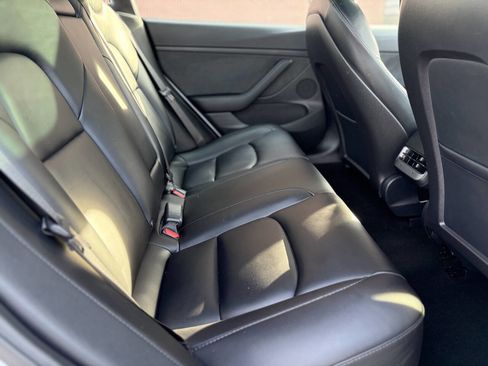 Used 2022 Tesla Model 3 Performance image 18