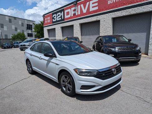 Used 2019 Volkswagen Jetta R-Line FWD image 1