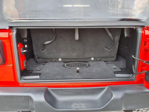 Used 2019 Jeep Wrangler Sport image 15