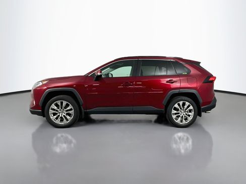 Certified 2021 Toyota RAV4 XLE Premium AWD/4WD image 4