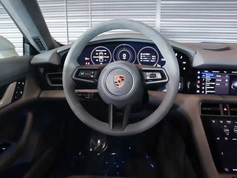 Certified 2024 Porsche Taycan 4S image 15