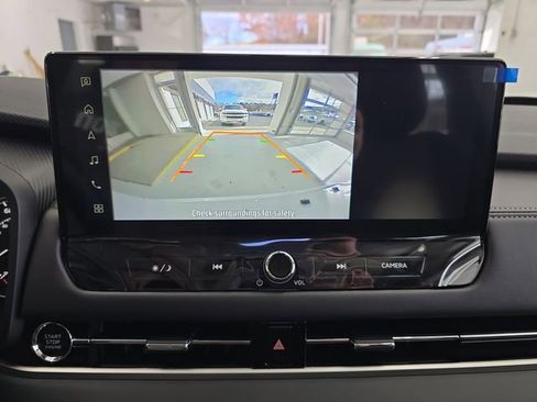 New 2025 Mitsubishi Outlander ES image 15