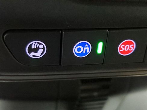 Used 2025 Buick Enclave Preferred image 17