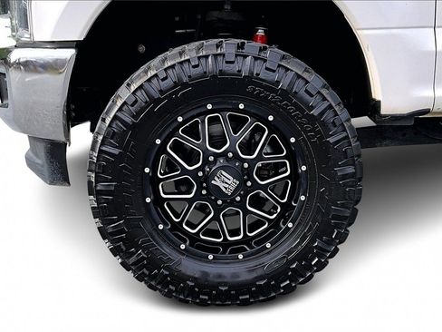 Used 2017 Ford F350 Lariat w/ Tow Technology Bundle image 29