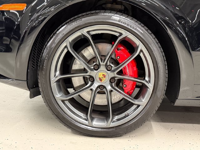 Certified 2023 Porsche Cayenne GTS AWD/4WD image 9