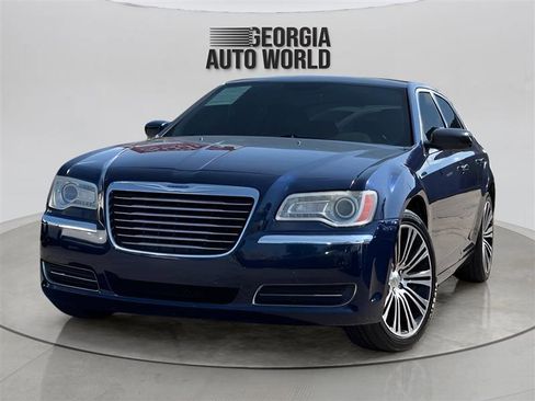 Used 2014 Chrysler 300 RWD image 1