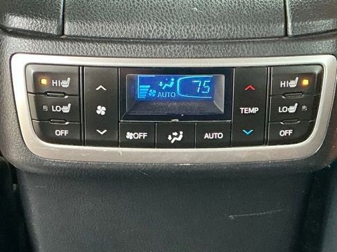 Used 2018 Toyota Highlander Limited Platinum image 10