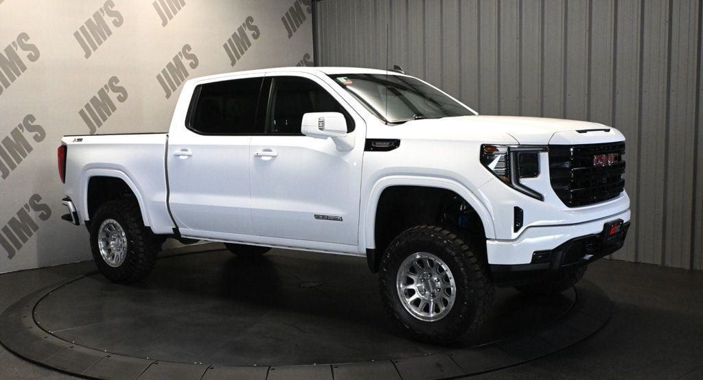 Used 2023 GMC Sierra 1500 Elevation w/ Preferred Package AWD/4WD image 3