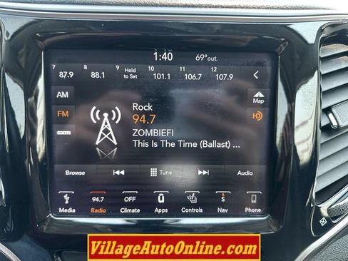 Used 2019 Jeep Cherokee Limited AWD/4WD image 18