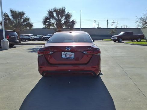 Certified 2021 Nissan Sentra SV image 4