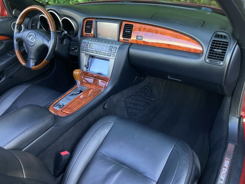 Used 2006 Lexus SC 430 Convertible w/ Preferred Accessory Pkg RWD image 19