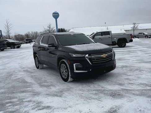 Used 2023 Chevrolet Traverse LT w/ LPO, Floor Liner Package image 3