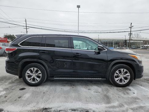 Used 2015 Toyota Highlander XLE image 7