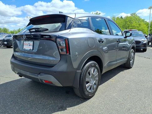Used 2025 Nissan Kicks S AWD/4WD image 19