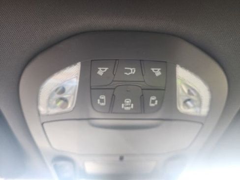 New 2026 Chrysler Pacifica Select image 9