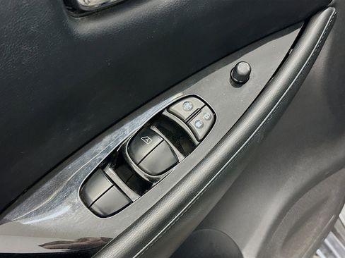 Used 2015 Nissan Leaf SL FWD image 15