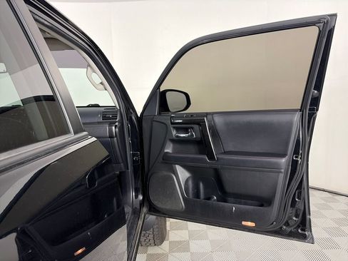 Used 2020 Toyota 4Runner TRD Off-Road Premium w/ Moonroof Package AWD/4WD image 29