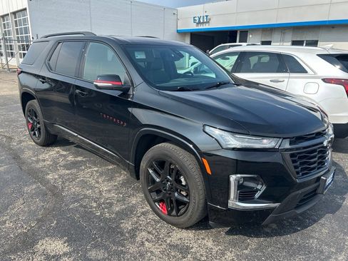 Used 2023 Chevrolet Traverse Premier w/ Redline Edition AWD/4WD image 2