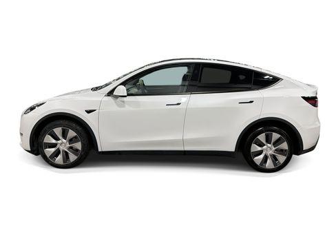 Certified 2023 Tesla Model Y Long Range AWD/4WD image 3