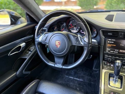 Used 2016 Porsche 911 Carrera RWD image 19