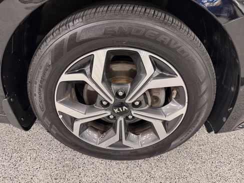 Used 2020 Kia Forte LXS image 28