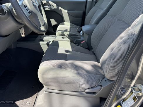 Used 2019 Nissan Frontier SV RWD image 17