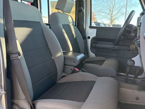 Used 2010 Jeep Wrangler Unlimited Sport image 23