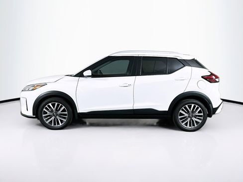 Used 2024 Nissan Kicks SV image 4