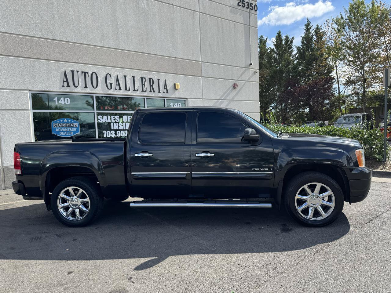 Used 2010 GMC Sierra 1500 Denali AWD/4WD image 4