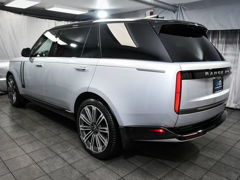 Used 2024 Land Rover Range Rover Long Wheelbase SE AWD/4WD image 4