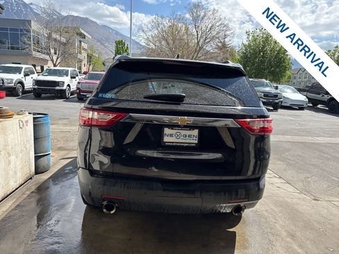 Used 2020 Chevrolet Traverse LT image 6