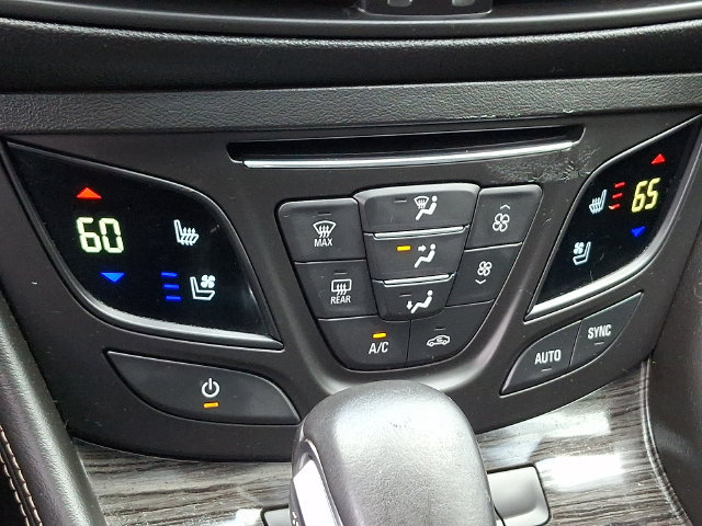 Used 2016 Buick Envision Premium AWD/4WD image 18