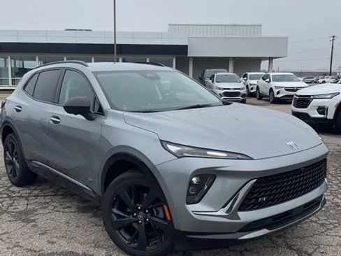 Used 2025 Buick Envision Sport Touring image 1