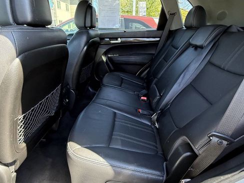 Used 2015 Kia Sorento EX w/ EX V6 Touring Package image 13