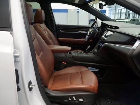 Certified 2022 Cadillac XT5 Sportv w/ Technology Package image 19