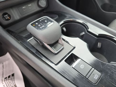 Used 2024 Nissan Rogue SV AWD/4WD image 25
