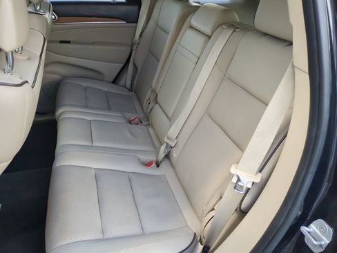 Used 2013 Jeep Grand Cherokee Overland RWD image 18