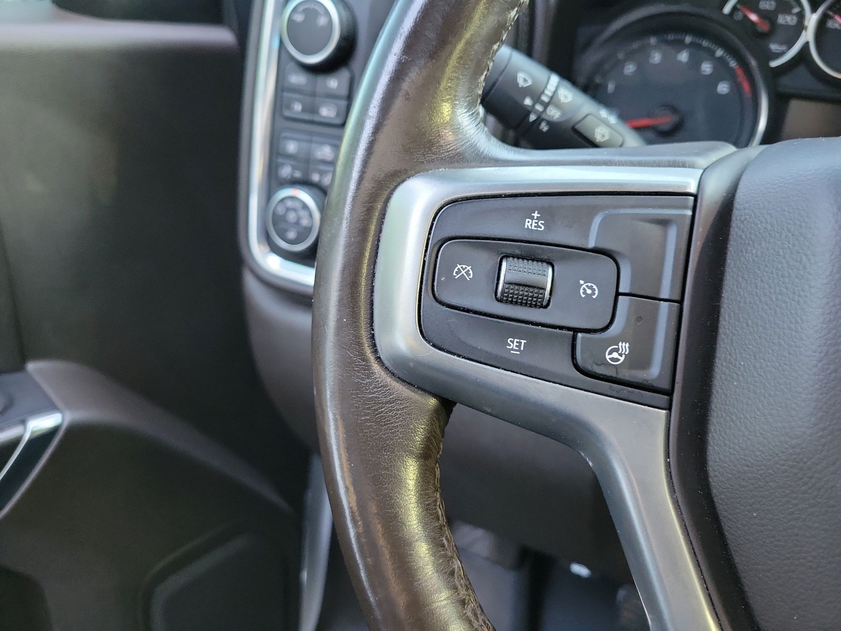 Used 2019 Chevrolet Silverado 1500 LTZ w/ LTZ Convenience Package AWD/4WD image 24