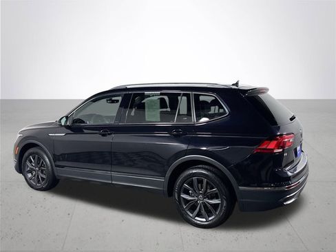 Used 2022 Volkswagen Tiguan SE image 8