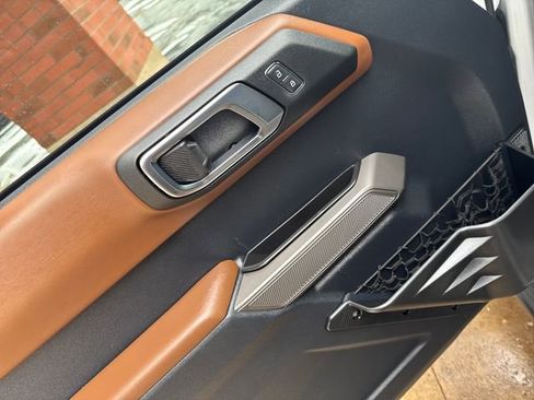 Used 2022 Ford Bronco Outer Banks image 13