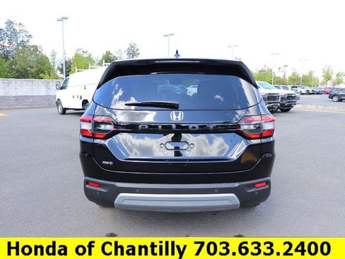Used 2025 Honda Pilot EX-L image 6
