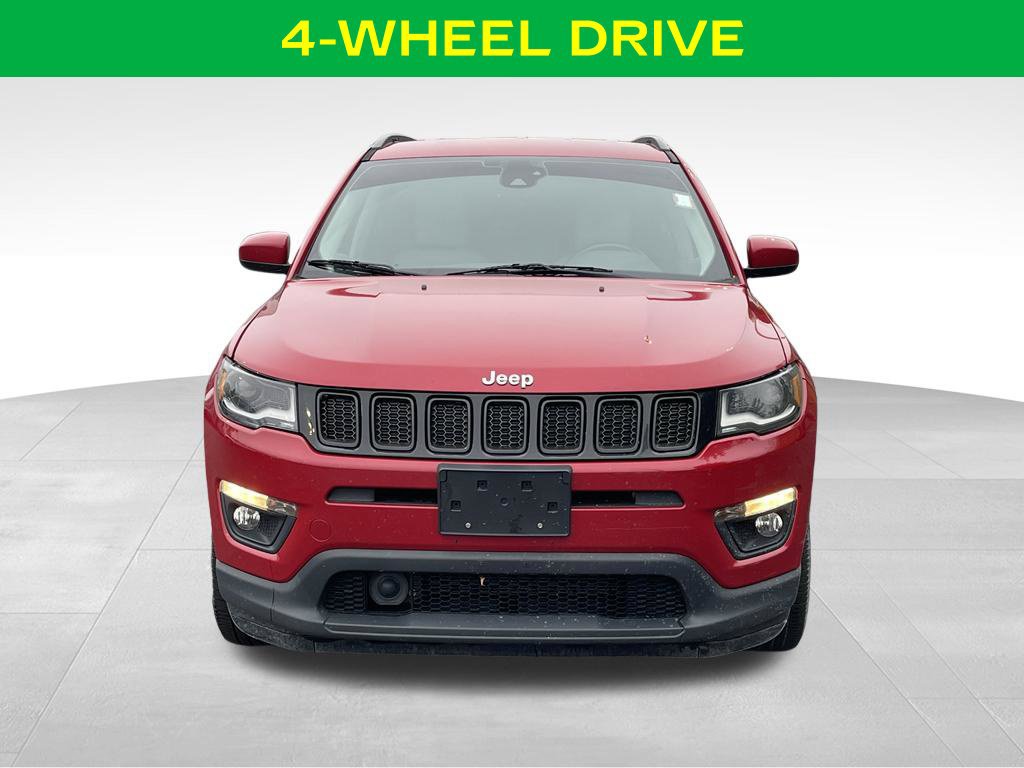 Used 2018 Jeep Compass Latitude w/ Popular Equipment Group AWD/4WD image 3